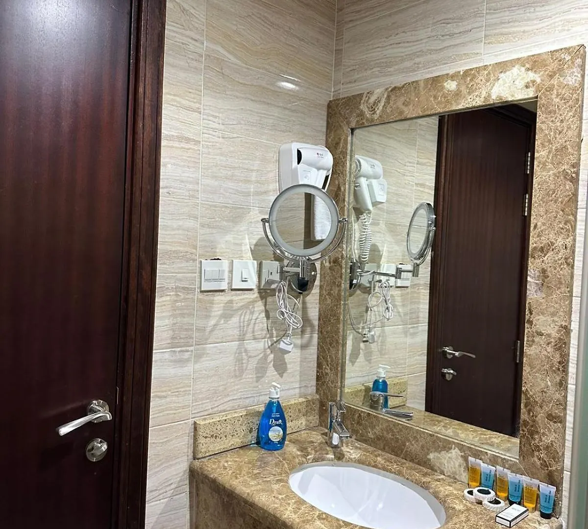 Nuzha Square Hotel Mecca